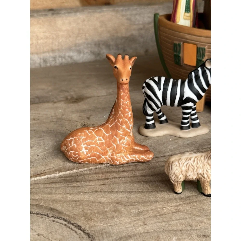 VNTG Caffco Ceramic‎ NINE Piece Noah's Ark Table Lamp Night Light With Animals